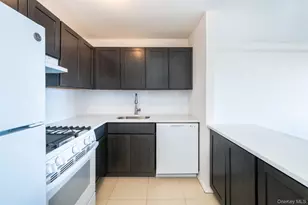 7 Lake St, White Plains, NY 10603 - Photo 9