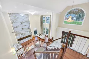 2 Old Bridge Ct, Melville, NY 11747 - Photo 19