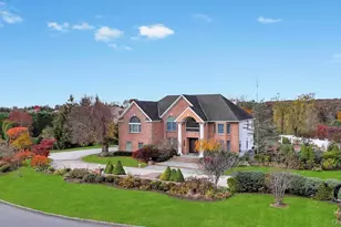 2 Old Bridge Ct, Melville, NY 11747 - Photo 3