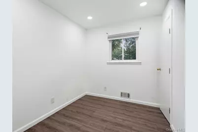 18 Huron Street, Port Jefferson, NY 11776 - Photo 9