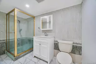 15 Farm Ln, Hicksville, NY 11801 - Photo 15