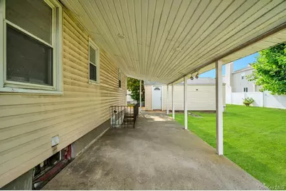 15 Farm Lane, Hicksville, NY 11801 - Photo 25