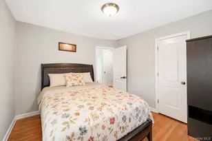112-38 200th St, Saint Albans, NY 11412 - Photo 9