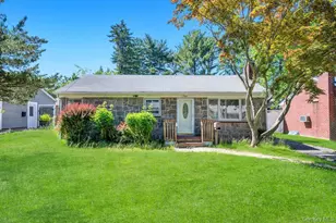 40 Fenwick St, Greenlawn, NY 11740 - Photo 17