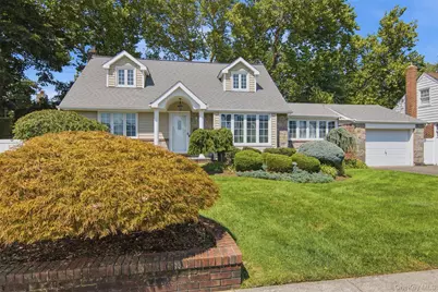 3 Cromwell Road, Carle Place, NY 11514 - Photo 3