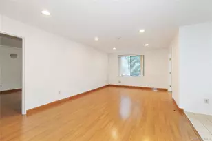 1 Ipswich Ave, Great Neck, NY 11021 - Photo 5