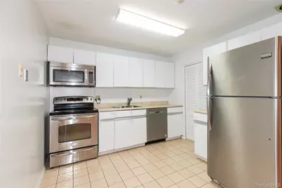 1 Ipswich Avenue, Great Neck, NY 11021 - Photo 17