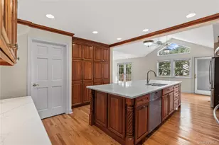 136 Wilmot Cir, Scarsdale, NY 10583 - Photo 13