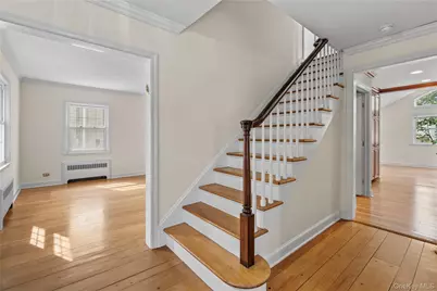 136 Wilmot Circle, Scarsdale, NY 10583 - Photo 5