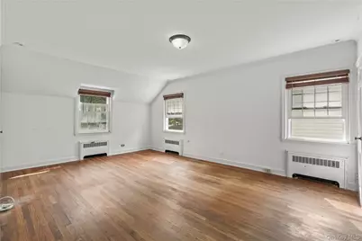 136 Wilmot Circle, Scarsdale, NY 10583 - Photo 19