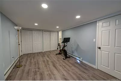 69 Bar Beach Road, Port Washington, NY 11050 - Photo 17