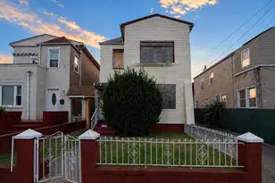 138-16 233rd St, Rosedale, NY 11422 - Photo 3