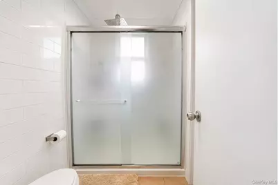 1042 N 7th Street, New Hyde Park, NY 11040 - Photo 9
