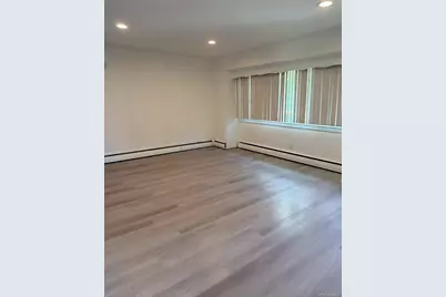 10 Kings Park Road, Commack, NY 11725 - Photo 3