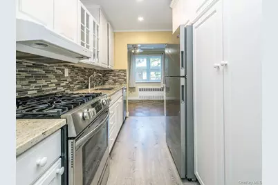 32 Pearsall #1A, Glen Cove, NY 11542 - Photo 9