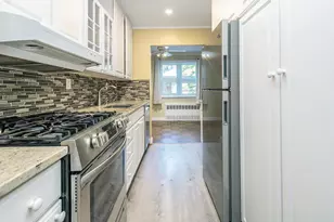 32 Pearsall, Glen Cove, NY 11542 - Photo 9