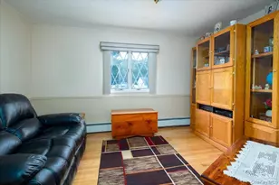 8 Doradell Dr, Holbrook, NY 11741 - Photo 11