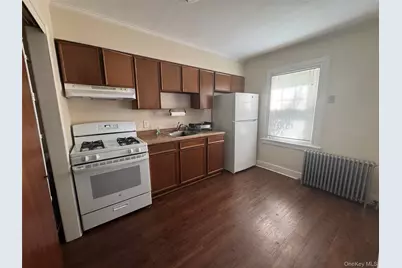 65 Lenox, Lynbrook, NY 11563 - Photo 5