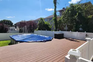 1637 Stadium Ave, Bronx, NY 10465 - Photo 45