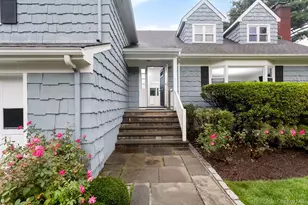 18 Shady Brook Ln, Old Greenwich, CT 06870 - Photo 3
