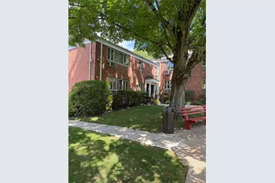 40 Lawrence Drive #D, White Plains, NY 10603 - Photo 3