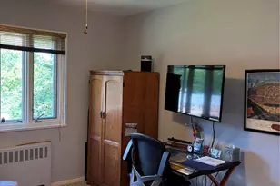 40 Lawrence Dr, White Plains, NY 10603 - Photo 21
