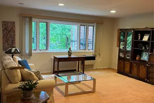40 Lawrence Dr, White Plains, NY 10603 - Photo 17