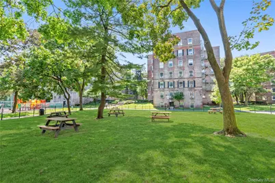 5140 30th Avenue #4A, Woodside, NY 11377 - Photo 15