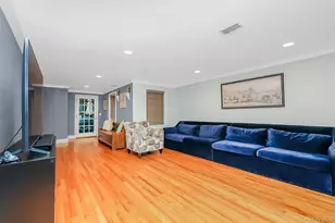 211 147th St, Whitestone, NY 11357 - Photo 19