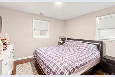731 Muncey Road, West Islip, NY 11795 - Photo 11