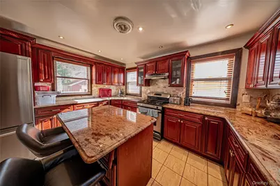 8564 104th Street, Richmond Hill, NY 11418 - Photo 9