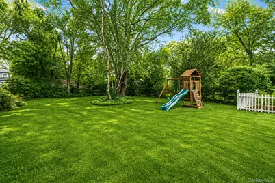 21 Pearsall Place, Deer Park, NY 11729 - Photo 5