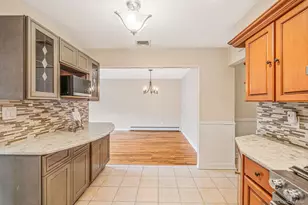 21 Pearsall Pl, Deer Park, NY 11729 - Photo 17
