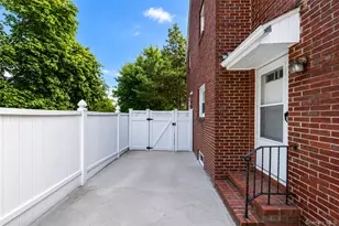 695 Front St, Hempstead, NY 11550 - Photo 7