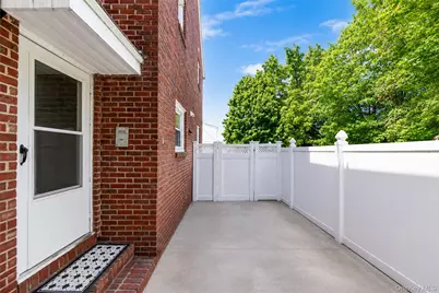 695 Front Street, Hempstead, NY 11550 - Photo 5
