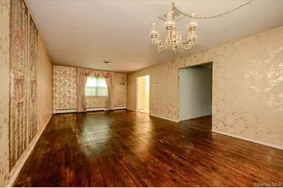 44 E Half Hollow Road, Dix Hills, NY 11746 - Photo 9