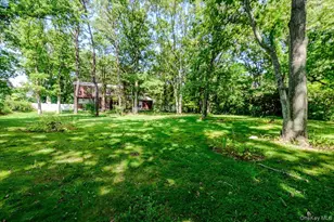 44 E Half Hollow Rd, Dix Hills, NY 11746 - Photo 37