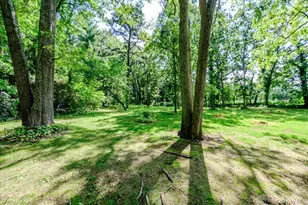 44 E Half Hollow Rd, Dix Hills, NY 11746 - Photo 39