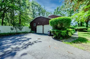 44 E Half Hollow Rd, Dix Hills, NY 11746 - Photo 5
