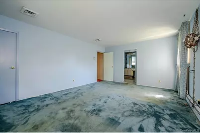 44 E Half Hollow Road, Dix Hills, NY 11746 - Photo 21