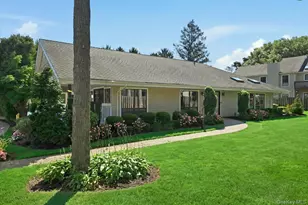 49 Villas Cir, Melville, NY 11747 - Photo 43