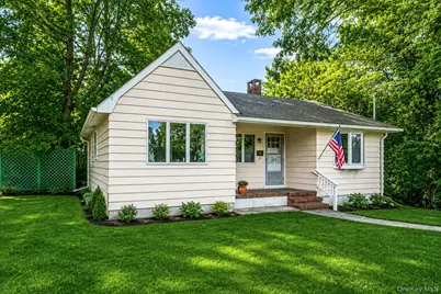 8 Triton Road, Rocky Point, NY 11778 - Photo 3
