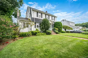 57 Caroline St, Bethpage, NY 11714 - Photo 3