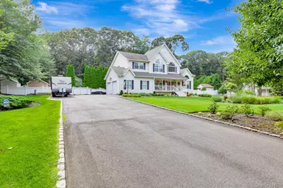 2835 N Wading River Road, Wading River, NY 11792 - Photo 3