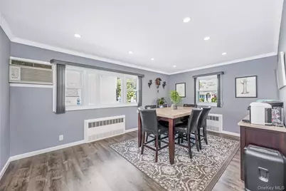 108 Woods Avenue, Malverne, NY 11565 - Photo 11