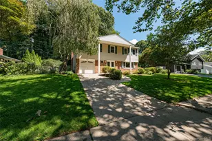 8 Salisbury Dr N, East Northport, NY 11731 - Photo 3