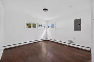 17 Berry Ln, Hicksville, NY 11801 - Photo 21