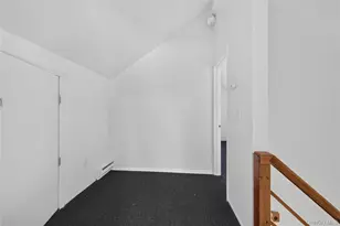 17 Berry Ln, Hicksville, NY 11801 - Photo 27