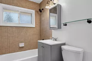17 Berry Ln, Hicksville, NY 11801 - Photo 17