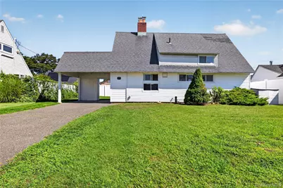 17 Berry Lane, Hicksville, NY 11801 - Photo 1